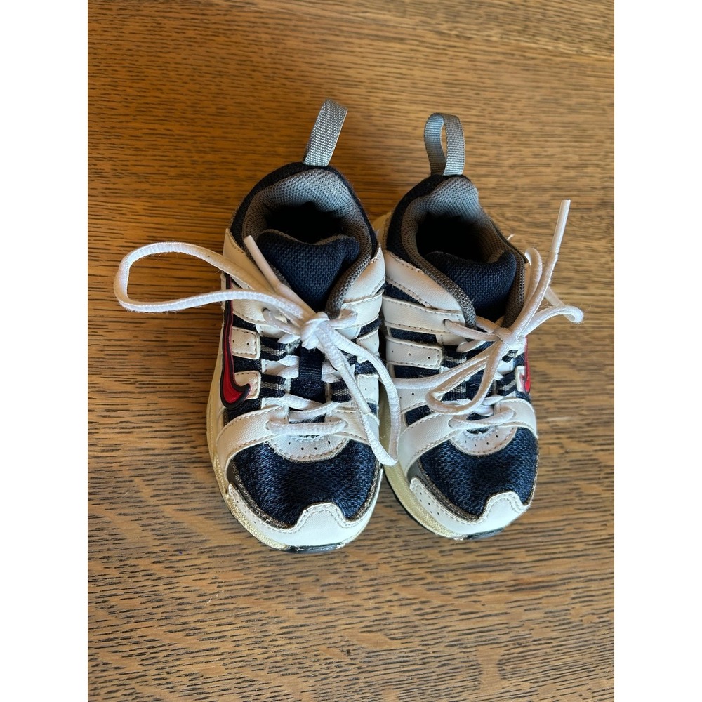 Toddler Nike‎ Sneakers – Size 6